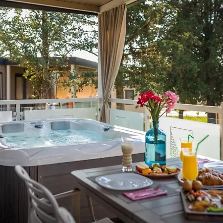 Semesterpark Premium Homes Santa Marina, Lanterna 5*
