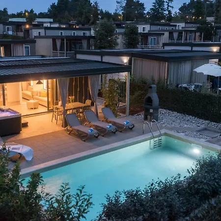 Premium Homes Santa Marina, Lanterna Semesterpark