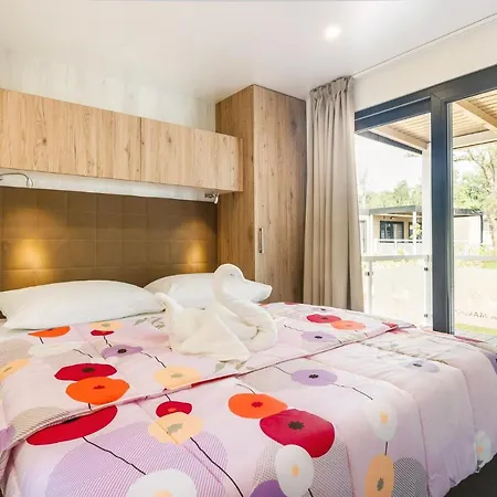 Semesterpark Premium Homes Santa Marina, Lanterna