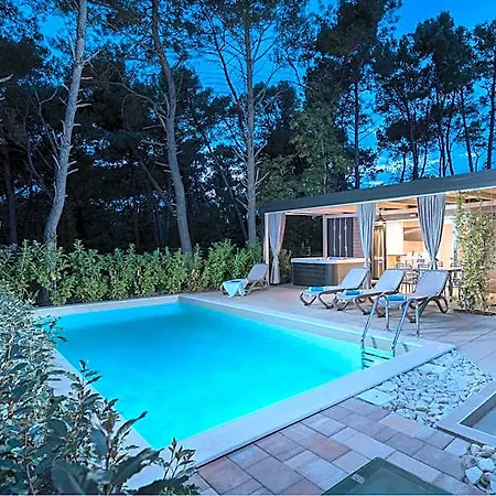 Premium Homes Santa Marina, Lanterna Hotel