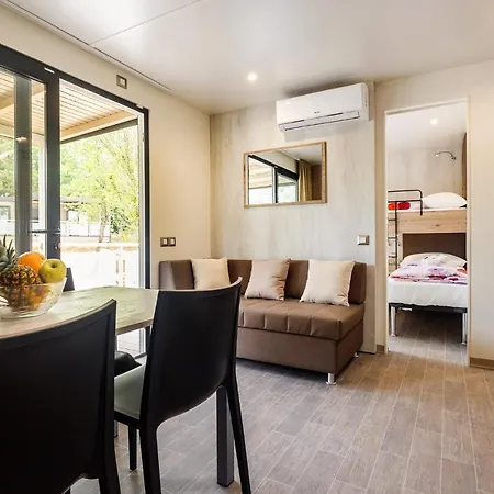 Πάρκο διακοπών Premium Homes Santa Marina, Lanterna 5*
